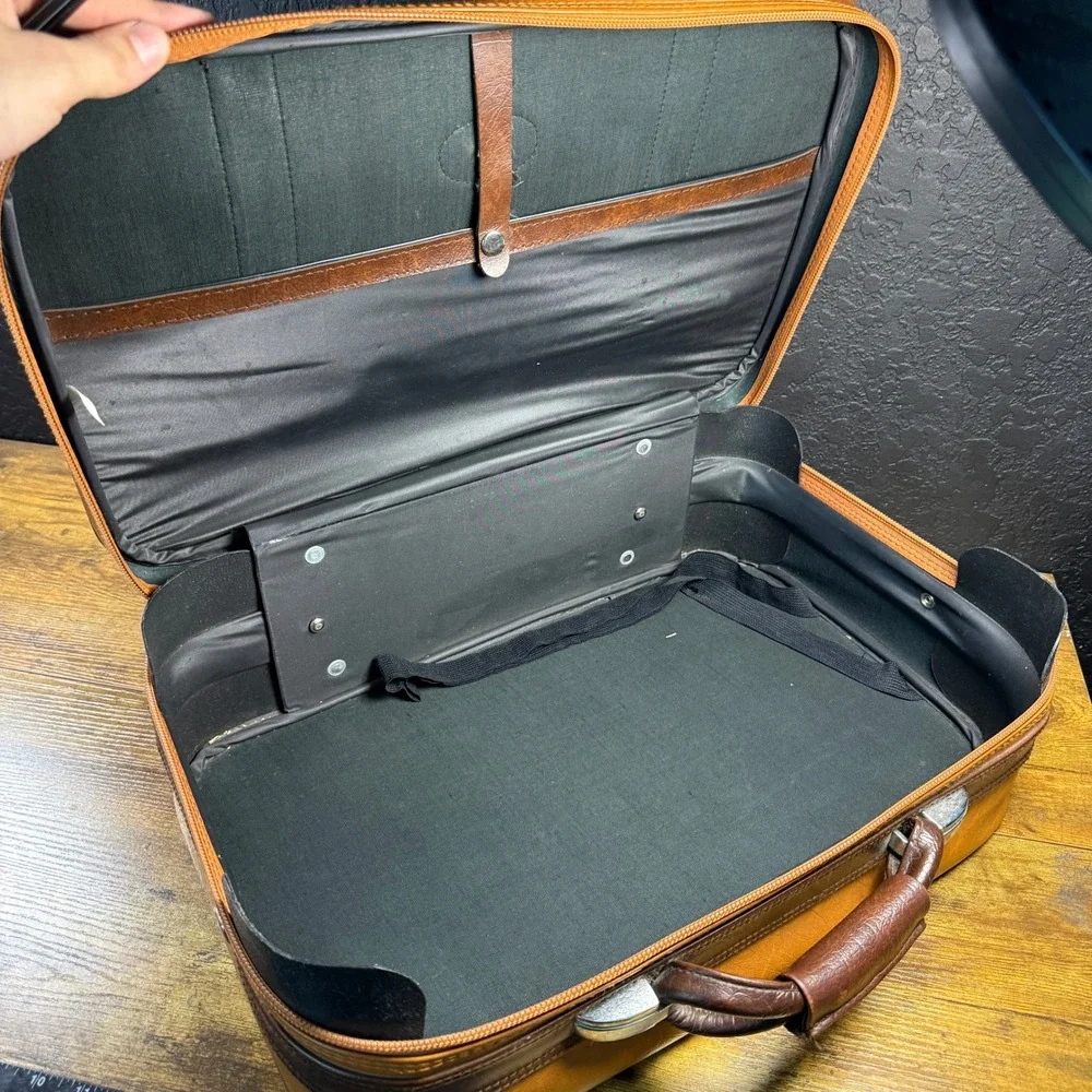 Millionaire Vintage Tan Brown Leather Carry-On Suitcase Luggage Unisex Large‎